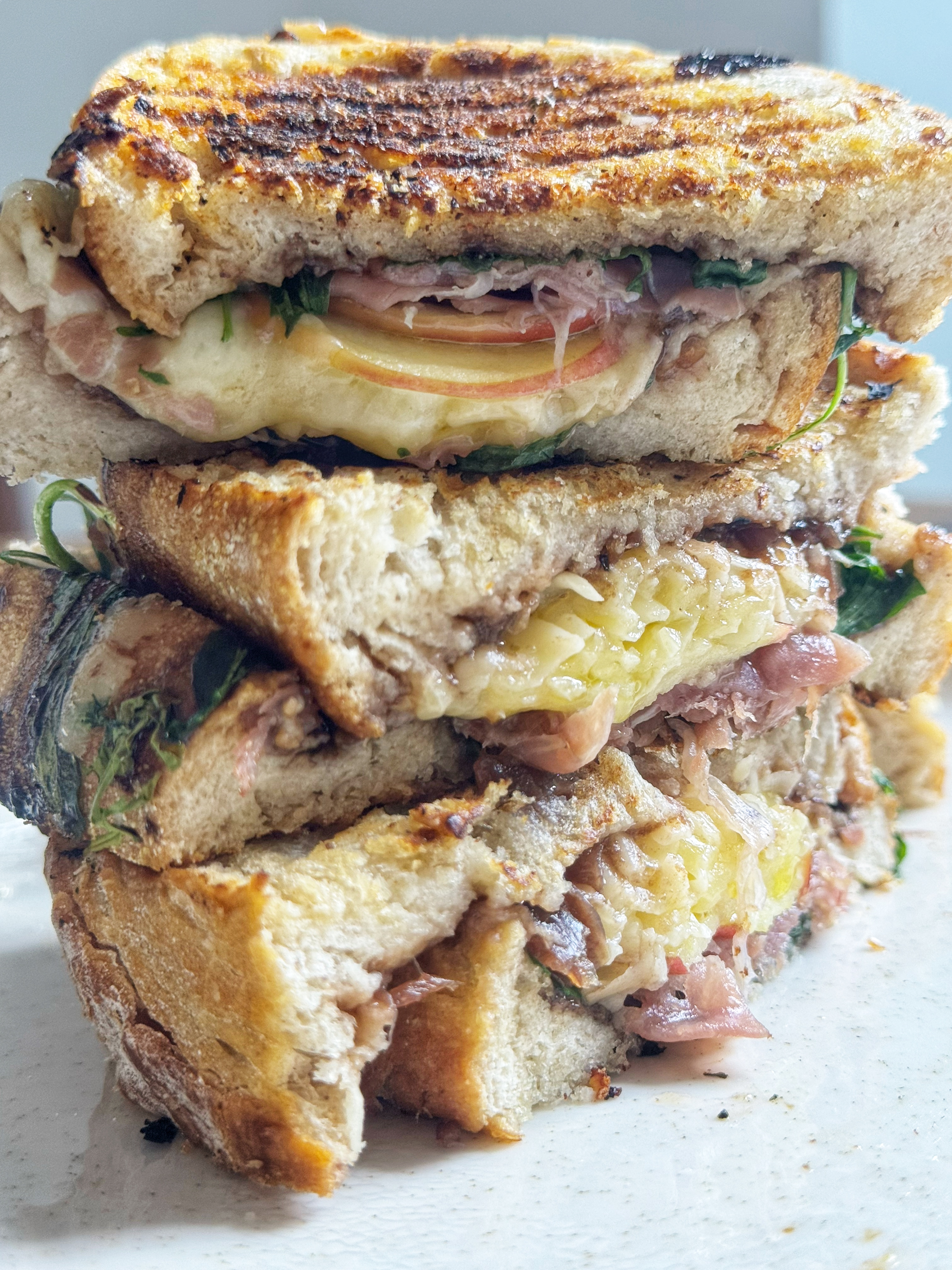 Apple Prosciutto Grilled Cheese Toastie