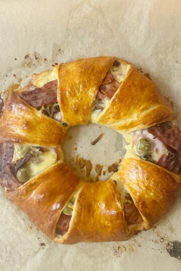 Venezuelan Ham Bread Ring