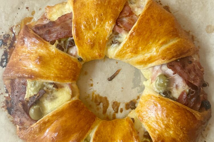 Venezuelan Ham Bread Ring